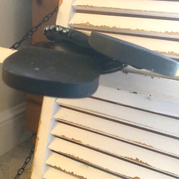 Black leather rhinestone size 6 sandal - Picture 5 of 8